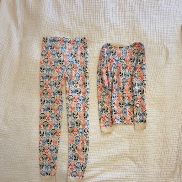 Hanna Andersson Spider-Man Superhero Mask Pajama Set - Red, Blue, Black - Picture 2 of 2